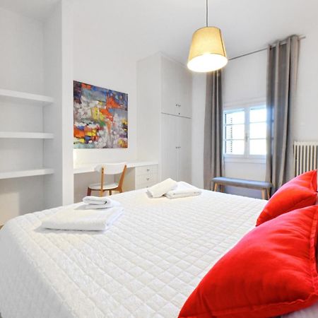 Amazing 2 Bedroom Apartment Overlooking The Marina Of Vourkari Exterior photo